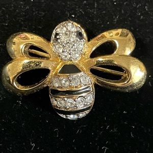SWAROVSKI® Swan‎ signed crystal gold plated Bee Brooch Pin black vtg
